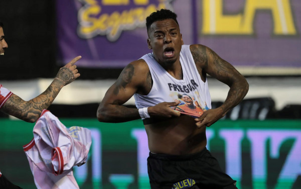 R. Broetto atsisveikino su „Panevėžiu“, atvyko kolumbietis