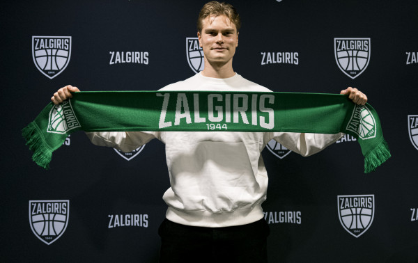 „Kauno Žalgiris“ sukirto rankomis su jaunu suomiu