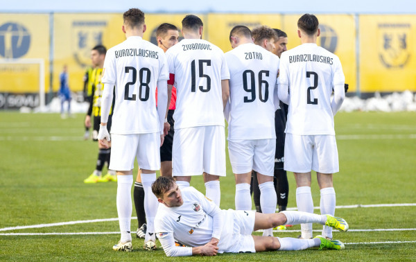 Turo apžvalga: netikėti poros svečių sprigtai favoritams