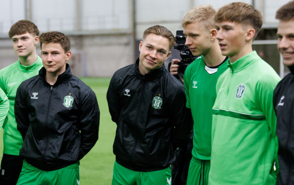 Čempionai susirinko į pirmąją treniruotę