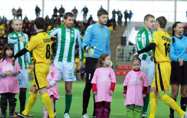 Apžvalga. Trečiajame ture futbolo aikštėse lijo įvarčiais