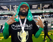 F. Ourega lieka čempionų gretose