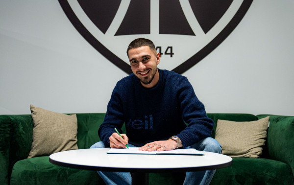 Čempionas pasistiprino vidurio gynėju