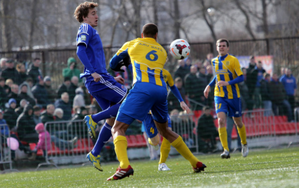 10 turo anonsas: komandos - prie antrojo rato starto linijos